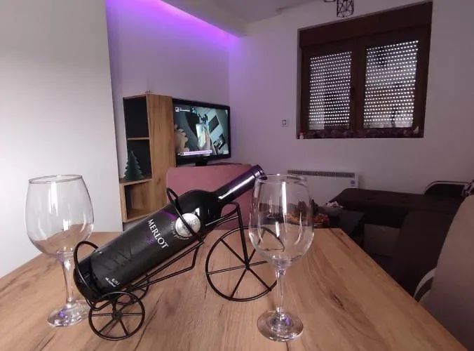 Gold Apartman, Katalina 2 アパート *