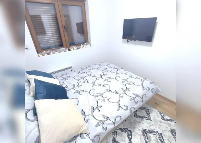 Gold Apartman, Katalina 2 ズラティボール